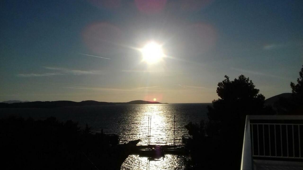Feelhvar Along Bluelagoon Beach Hvar Town Exterior photo
